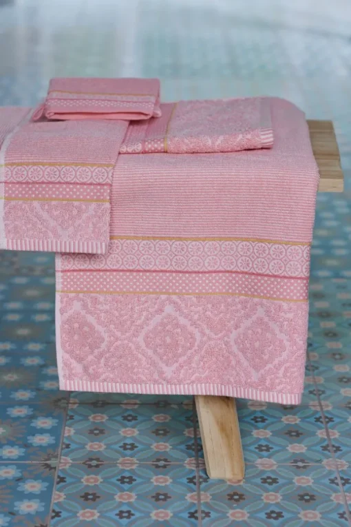 Grande Serviette De Bain Soft Zellige En Coloris Rose 70 X 140 Cm