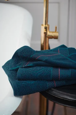Grande Serviette De Bain Soft Zellige En Coloris Fonce 70 X 140 Cm