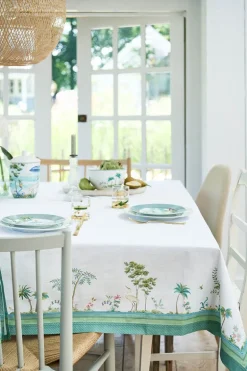 Nappe Jolie En Coloris Blanc