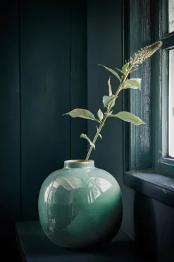 Vase En Metal En Coloris Fonce 23 Cm