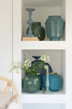 Vase En Metal En Coloris Fonce 23 Cm